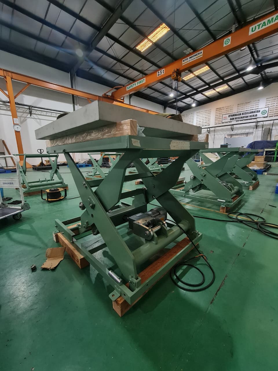 Motorized Table Lifter 2